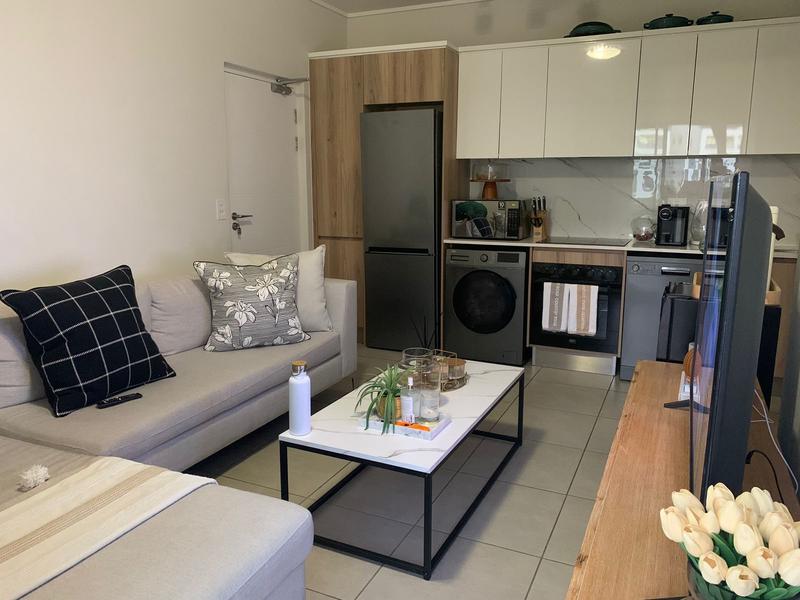 To Let 1 Bedroom Property for Rent in Sandown Western Cape